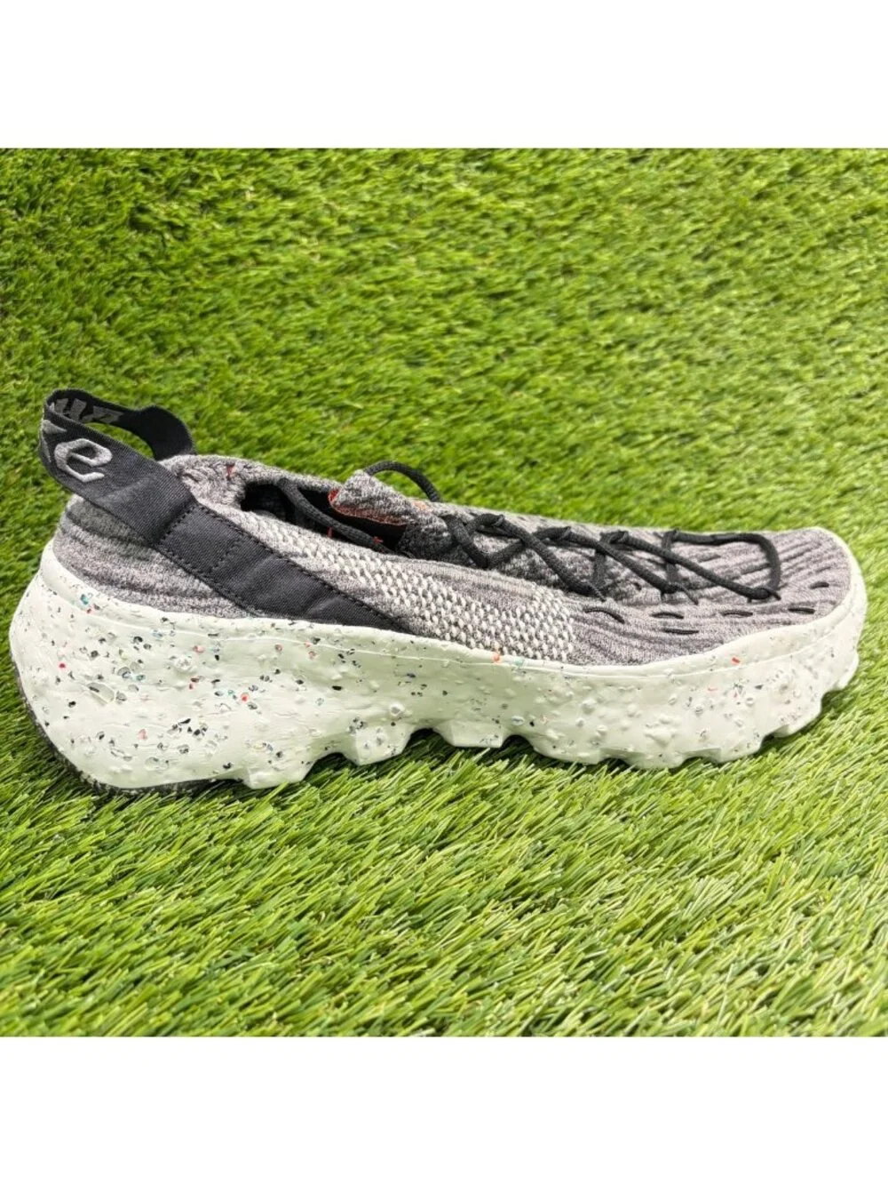 Nike Space Hippie 04 Mens Size 9.5 Gray White Athletic Running Shoes Sneakers